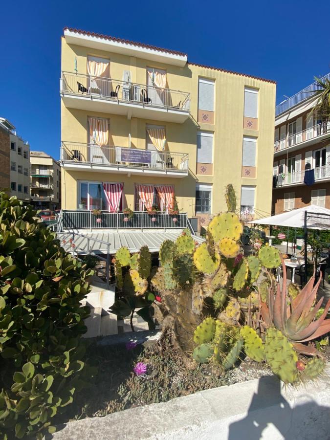 Piccolo Hotel Di Lavagna Exterior photo